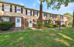 8240 Deepwood Boulevard, Mentor, OH 44060