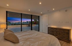 1930 Bay Dr, Miami Beach, FL 33141