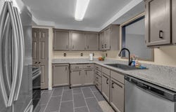 1735 RAINBOW Dr, Springfield, OR 97477