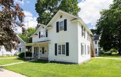 524 W 6th Street, Cedar Falls, IA 50613