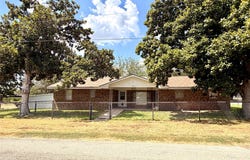 200 S Speed Street, Gustine, TX 76455