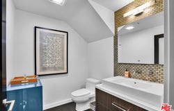 125 Pacific St, Santa Monica, CA 90405