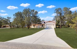 48 Grey Fox, Poteet, TX 78065