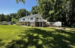 1 Thompson Drive, Leonardo, NJ 07737