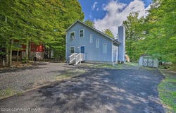 9253 Westwood Drive, Tobyhanna, PA 18466