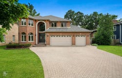 1017 E Red Oak Street, Addison, IL 60101