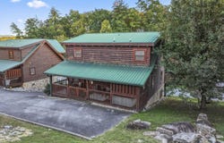 526 Blackberry Ridge Way, Pigeon Forge, TN 37863
