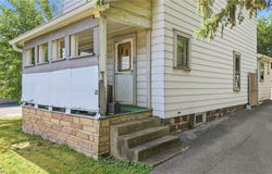 22 Spring Street, Struthers, OH 44471