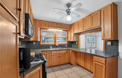410 Paul Place, Beeville, TX 78102