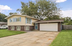 814 Pinecrest Drive, Rantoul, IL 61866