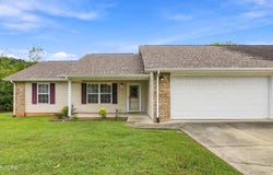 253 Dumplin Lane, Kodak, TN 37764