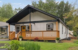882 Tanner Drive, Scottdale, GA 30079