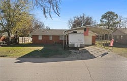43 Laurel Street, Lone Grove, OK 73443