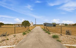 725 County Road 124, Georgetown, TX 78626