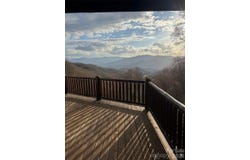 686 Hyacinth Drive, Clyde, NC 28721