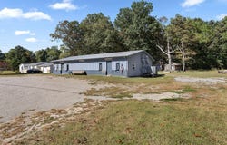 332 E Greenville Rd, White Plains, KY 42464