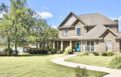 1037 Wellington Ridge Drive, Grenada, MS 38901