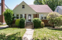 32 Croyden, New Hyde Park, NY 11040
