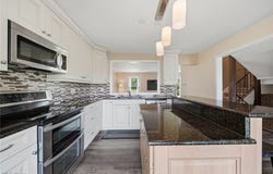 824 S Chillicothe Road, Aurora, OH 44202