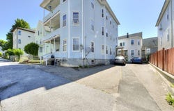 71 Esther St, Worcester, MA 01607