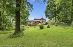 574 State Route 32 N, Esopus, NY 12429
