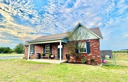 338 Russellville Road, Quinton, OK 74561