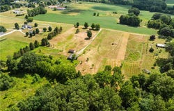 Blake Road, Wadsworth, OH 44281