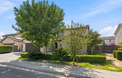 104 Corona Drive, Madera, CA 93638