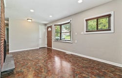 504 Long Dr, Upper St Clair, PA 15241