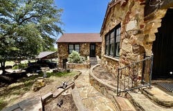 124 S 3rd Street, Jacksboro, TX 76458
