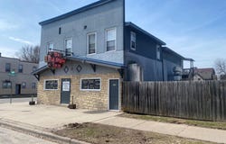 828 5th Ave S, La Crosse, WI 54601