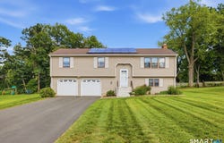 87 Abbey Lane, Windsor, CT 06095