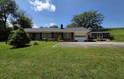 1377 Floyd Highway, Floyd, VA 24091