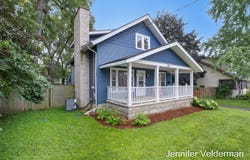 120 E Division Street NE, Rockford, MI 49341