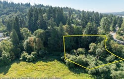 6 Valley View Dr, Kelso, WA 98626