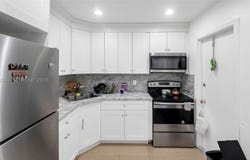 4200 NW 3rd Ct, Plantation, FL 33317