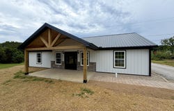 111 Crestview Lane, Cadiz, KY 42211