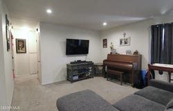 992 Vallejo Avenue, Simi Valley, CA 93065
