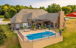 13067 S Bristlecone Road, Henryetta, OK 74437