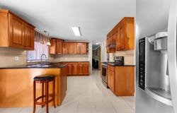 159 Braemoor Rd, Brockton, MA 02301