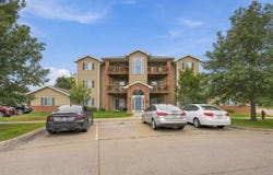 2665 Triple Crown Ln, IowaCity, IA 52240
