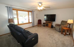 1011 17th St, Milford, IA 51351