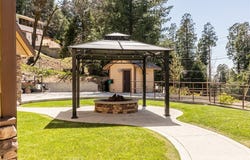 919 Venus Way, Crestline, CA 92325
