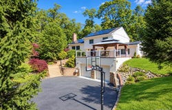29 Hillside Lane, Syosset, NY 11791