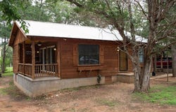 200 Arrowhead Dr, Smithville, TX 78957