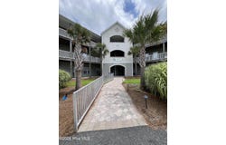 300 Lighthouse Lane, Cedar Point, NC 28584