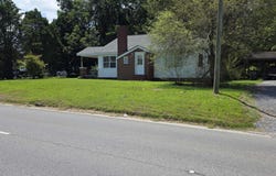 1021 W Main Street, Centre, AL 35960