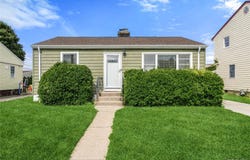 78 Robert Street, Freeport, NY 11520