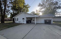 215 E Short Street, Centerville, IA 52544