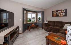 6420 Edgerly Lane, Lincoln, ND 58504
